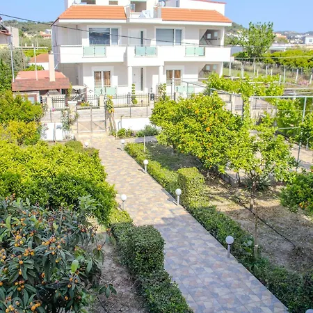 아파트 Elma 1 클레마스티